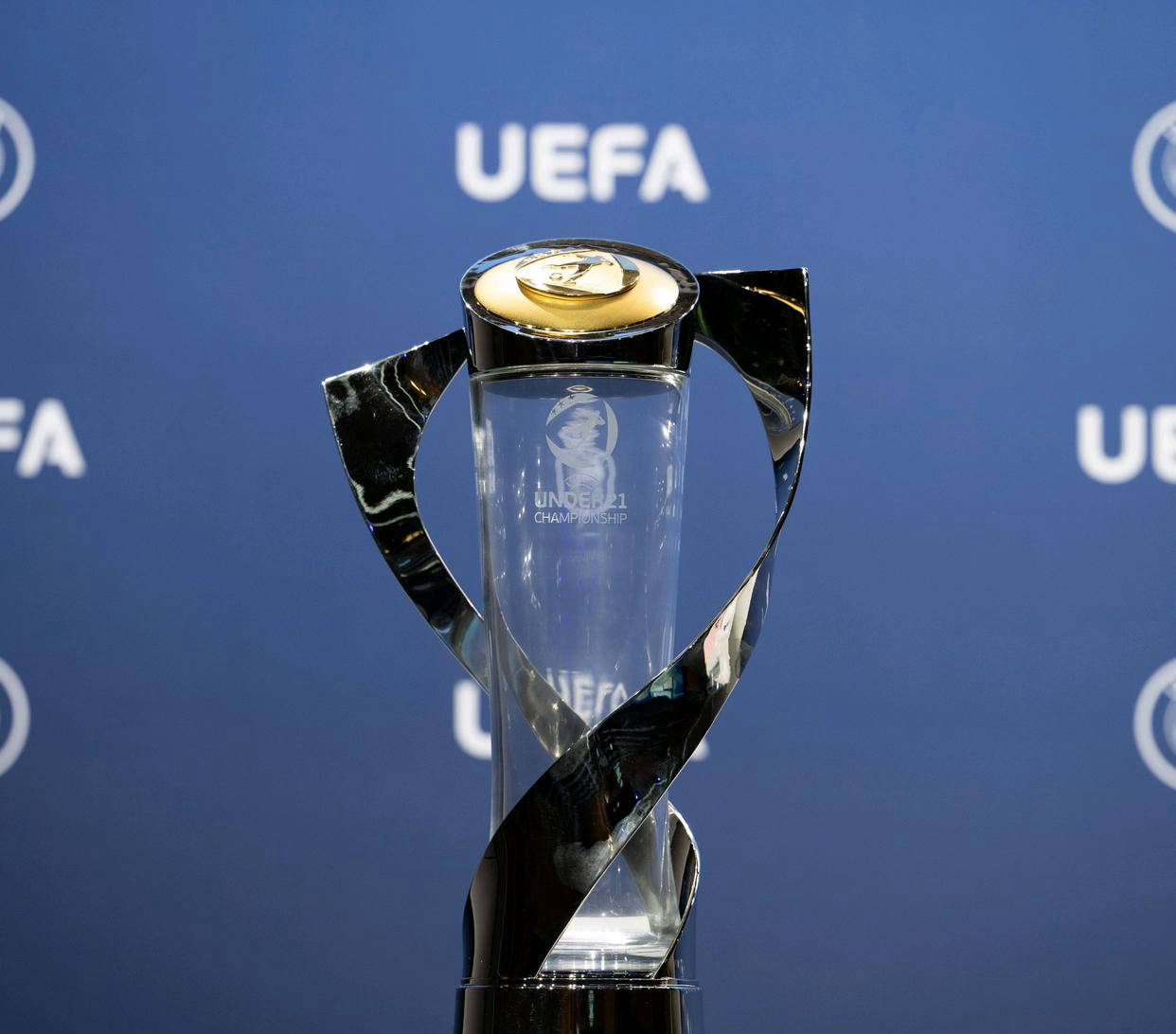 米兰体育官网登录网址-关于法国队小胜葡萄牙,力保欧锦赛资格赛前景的信息