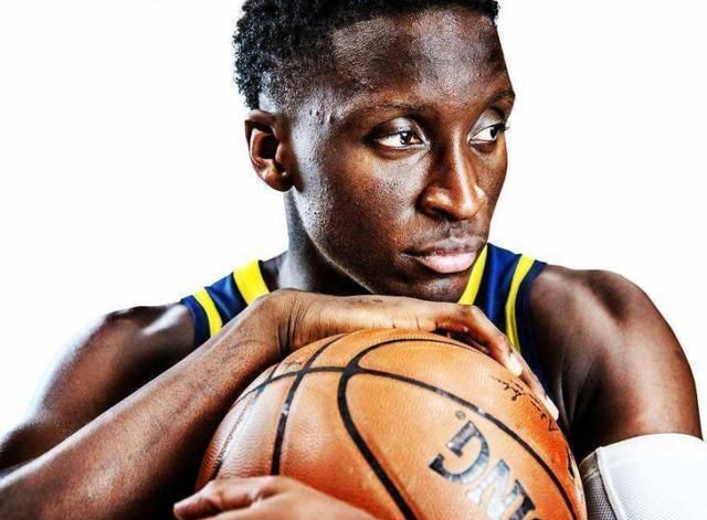 黑豹队绝地反击击败凯尔特人队