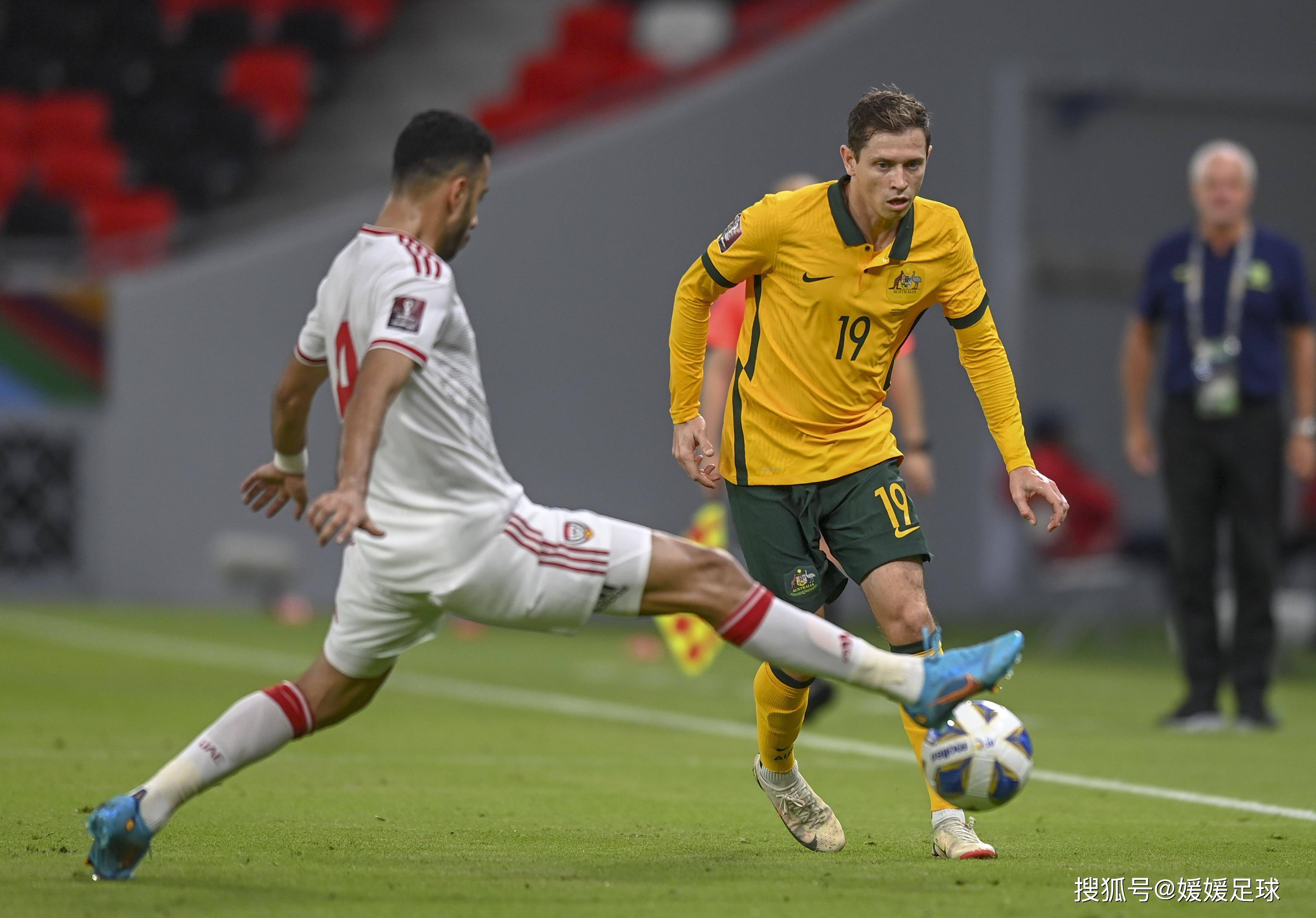 国际足球赛事精彩对决女球员表现抢眼